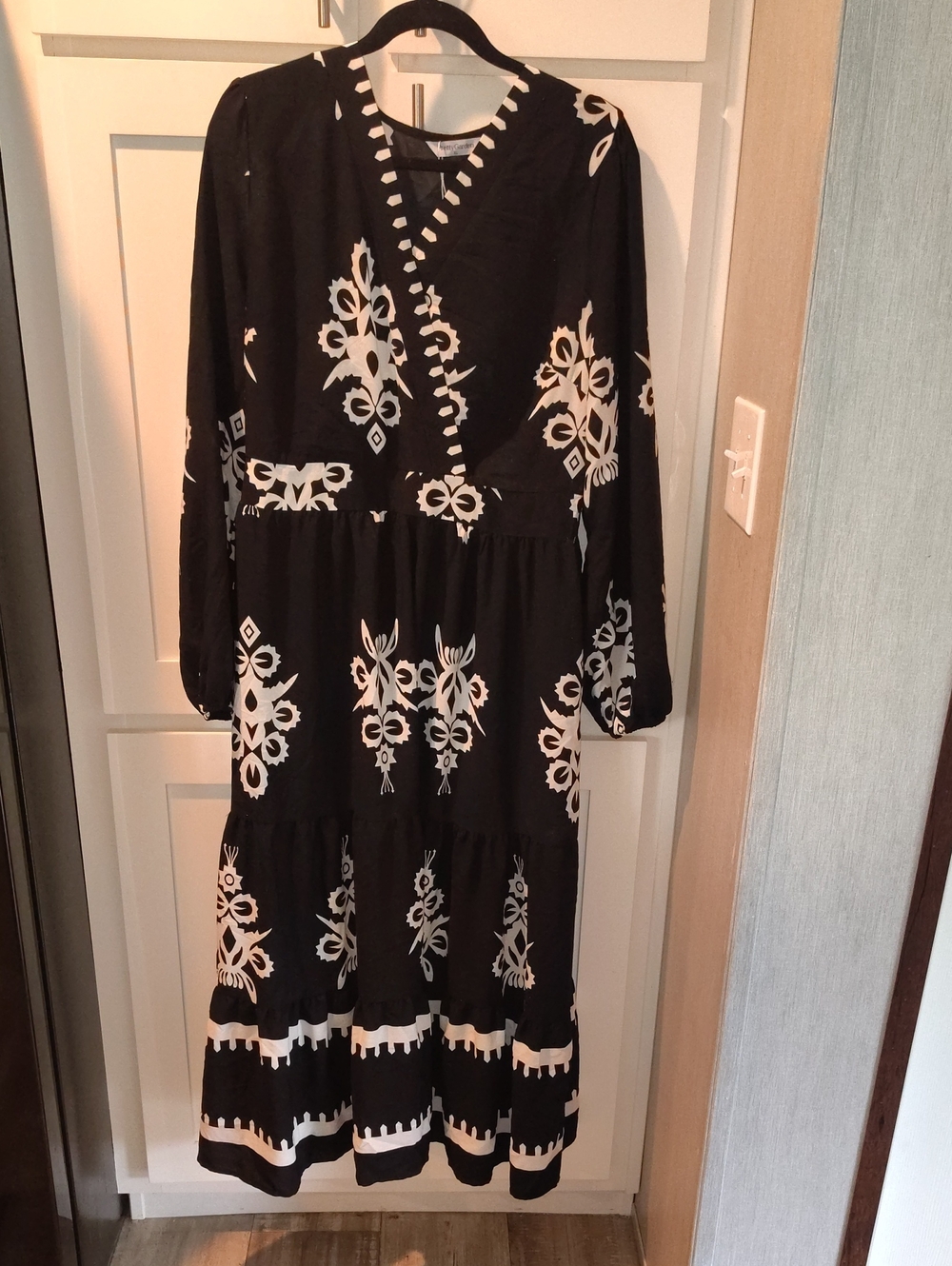 Black & White Floral Maxi Dress with V-Neck